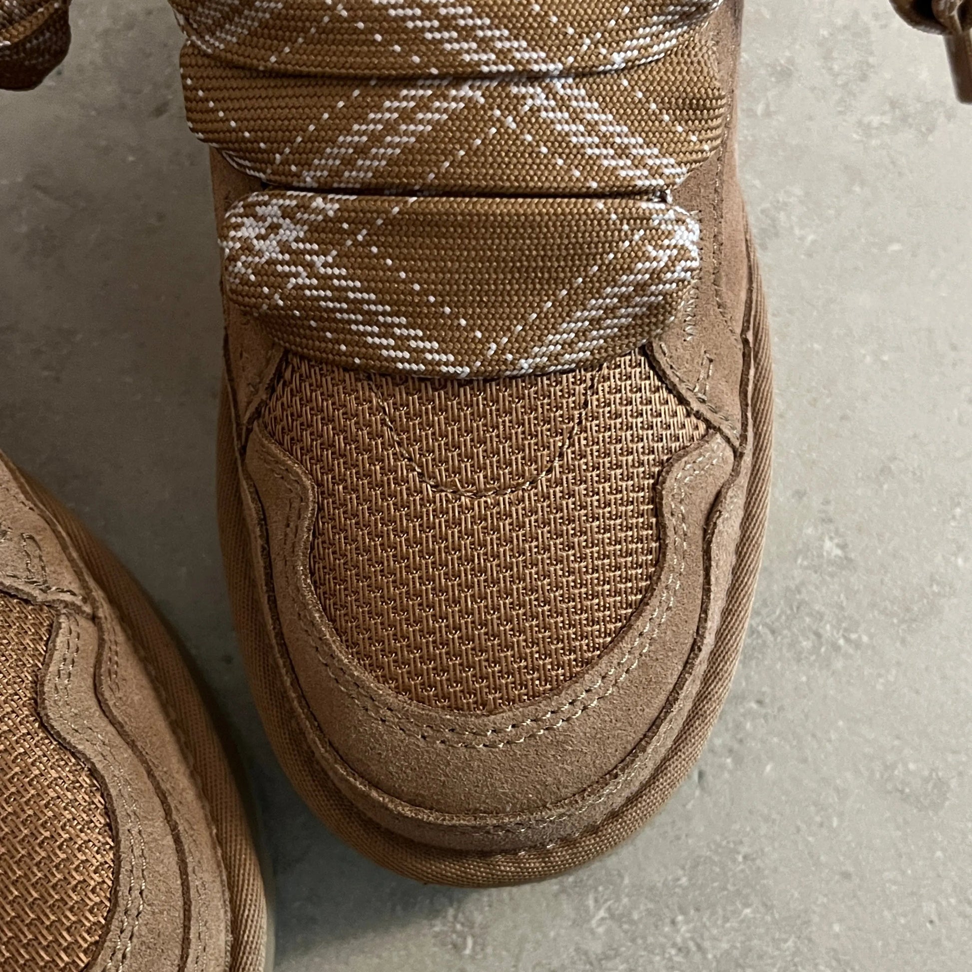 UGG Lowmel Chestnut (Women's) Sneakable