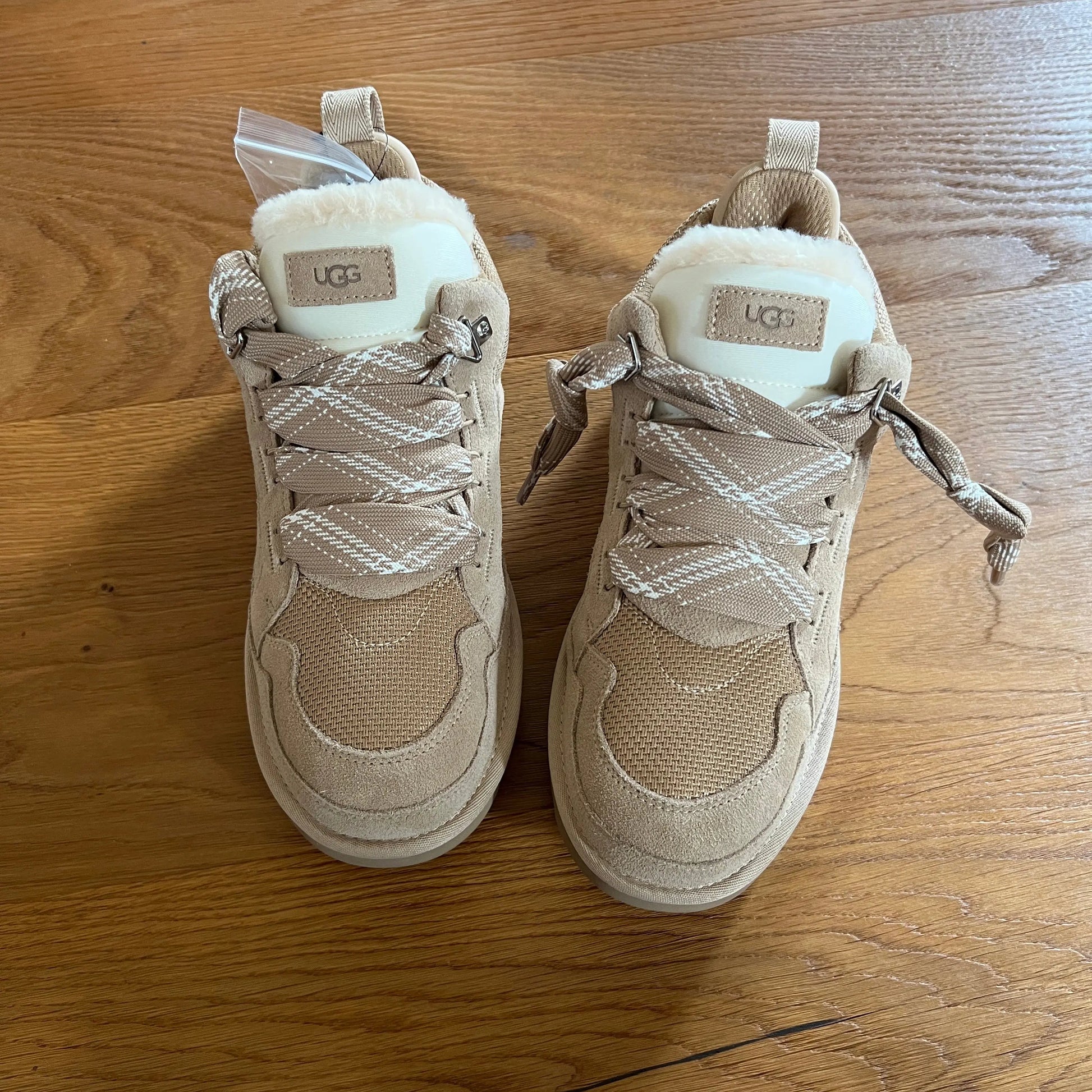 UGG Lowmel Sand (Women's) Sneakable
