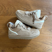 UGG Lowmel Sand (Women's) Sneakable