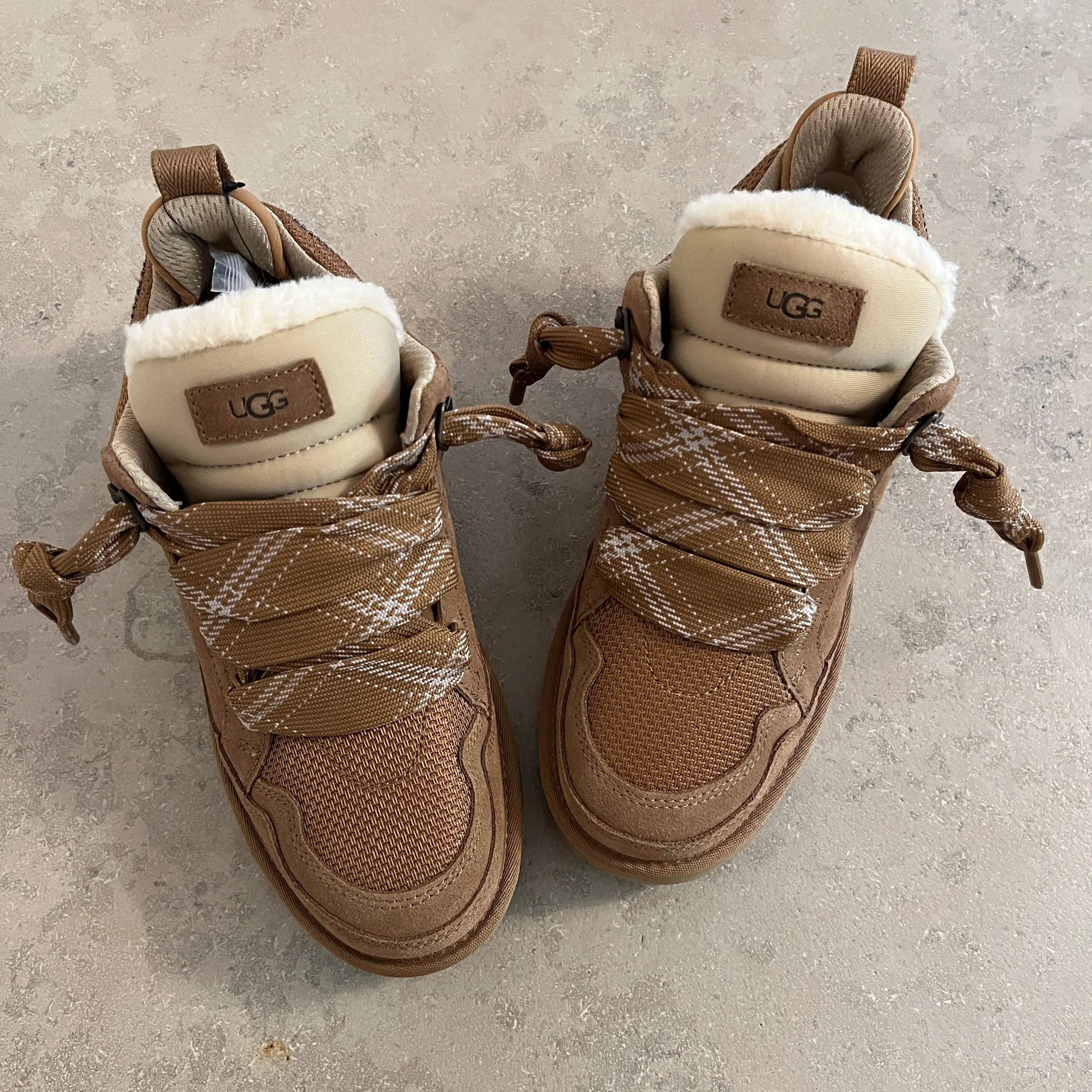 UGG Lowmel Chestnut (Women's) Sneakable