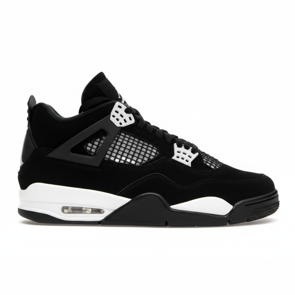 Jordan 4 Retro
White Thunder